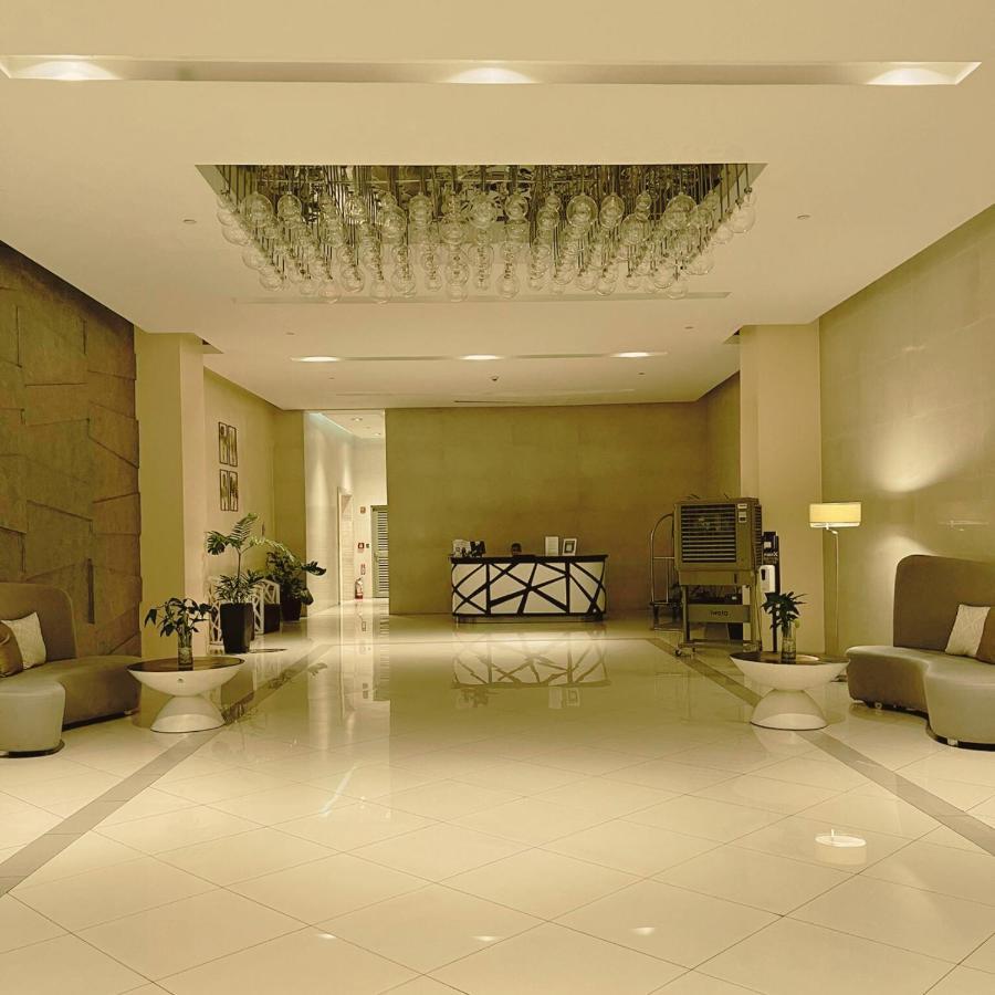 Manhattan Heights Towerb In Araneta Cubao 5Mins Walk To Smart Araneta Lejlighedshotel Manila Eksteriør billede